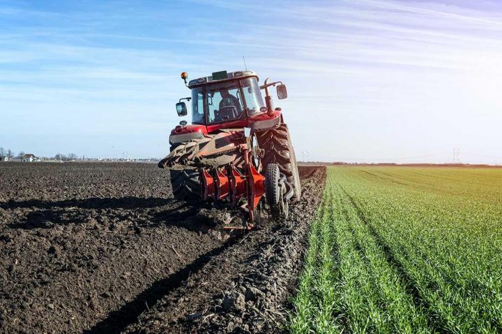 Nous vous aidons à faciliter tous vos travaux d'aménagement agricole.